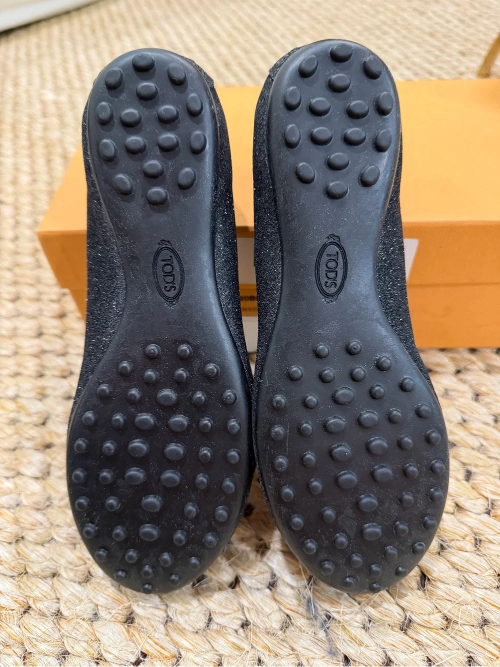 NIB Tod's Junior Black Glitter Bow Slippers- Size 1.5/2 (33 EU)